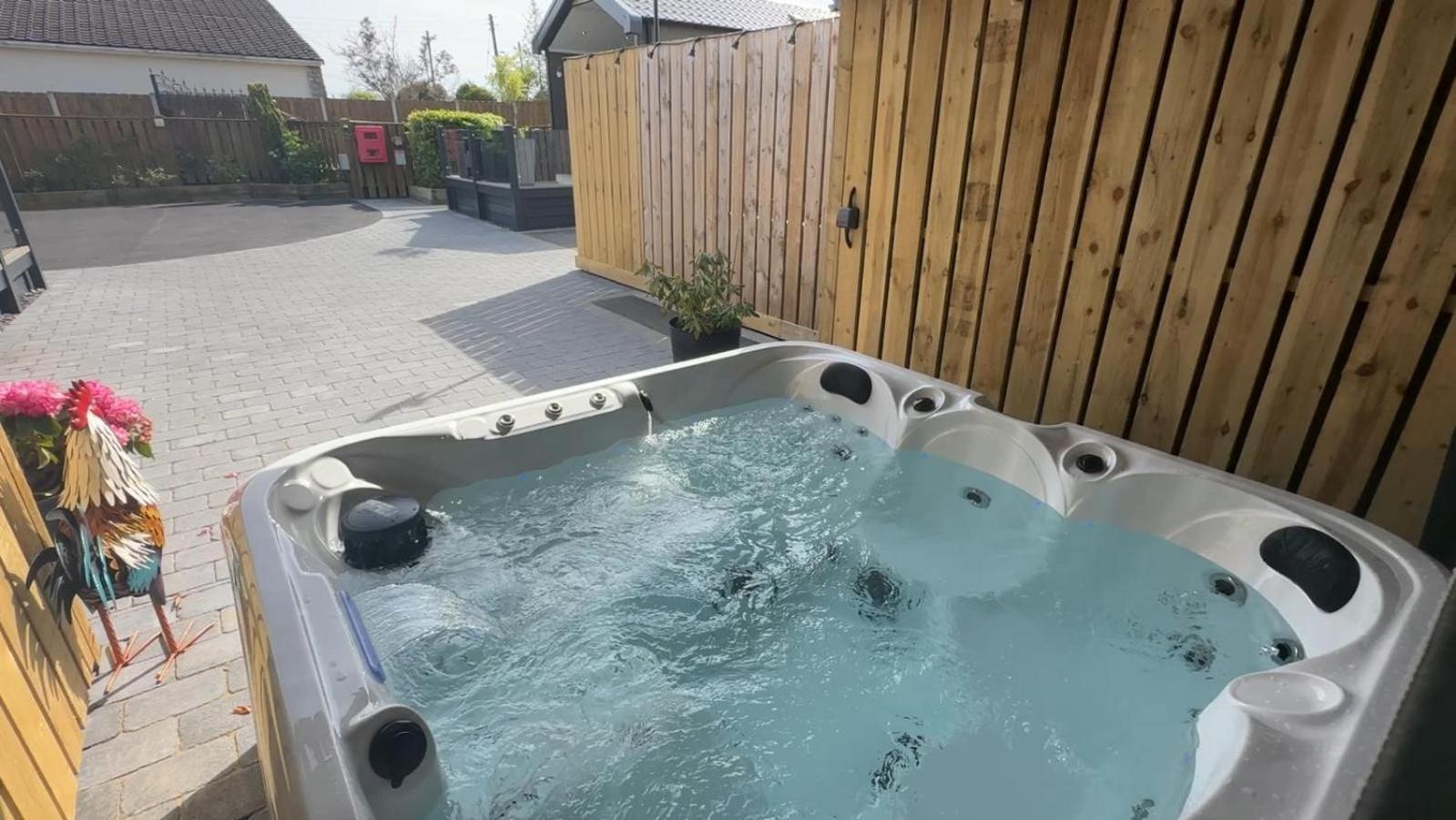 The Pods At Haulfryn Caravan Park Whitford Zewnętrze zdjęcie